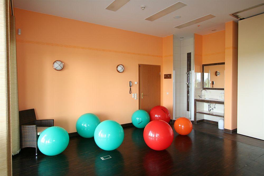 Familien Wellness Hotel Seeklause: Pirate Island Adventure & All-Inclusive Family Retreat Trassenheide Exterior photo