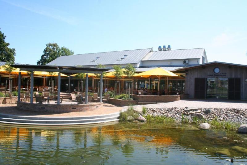 Familien Wellness Hotel Seeklause: Pirate Island Adventure & All-Inclusive Family Retreat Trassenheide Exterior photo