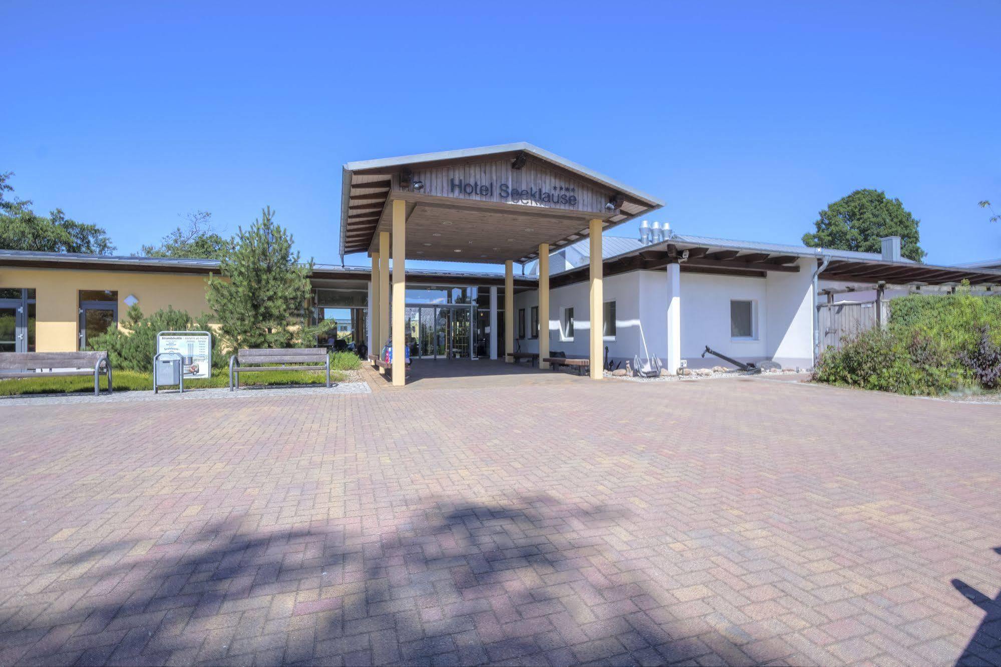 Familien Wellness Hotel Seeklause: Pirate Island Adventure & All-Inclusive Family Retreat Trassenheide Exterior photo
